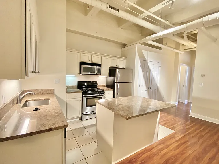 266 S 23rd St #13A — Photo 12