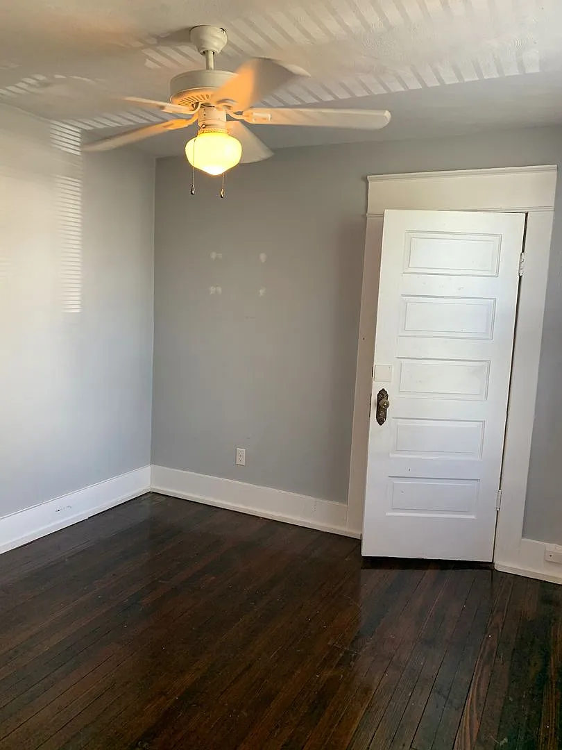 Chapman,SW,1414 — Photo 3