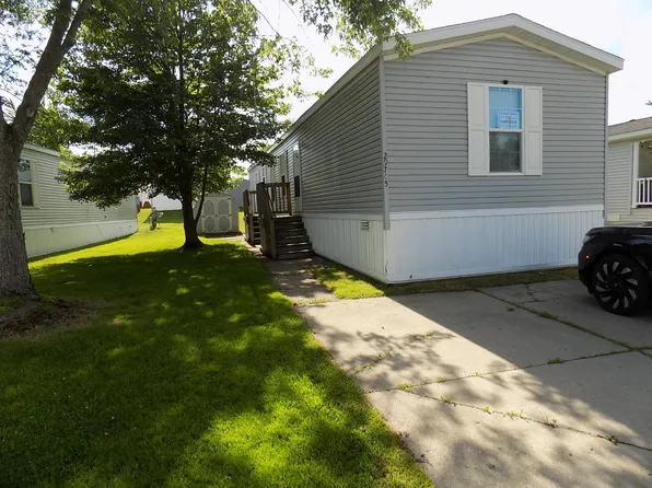 29745 Montmorency Dr, Novi, MI 48377