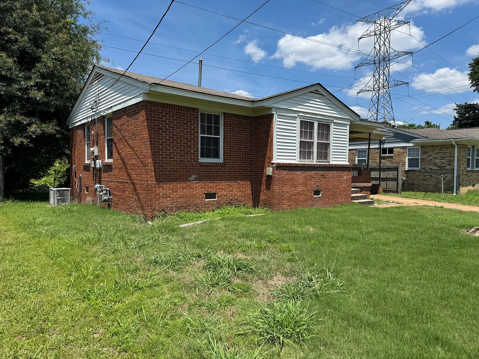 3 bed, 864 sqft, $1,295 — Photo 2