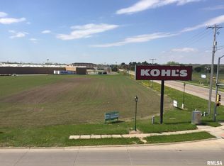 2439 Valley West Ct, Clinton, IA