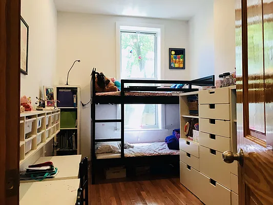 Rented by First Point Management | media 12