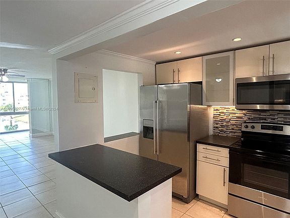 4th image of 8100 Sunrise Lakes Blvd APT 203
