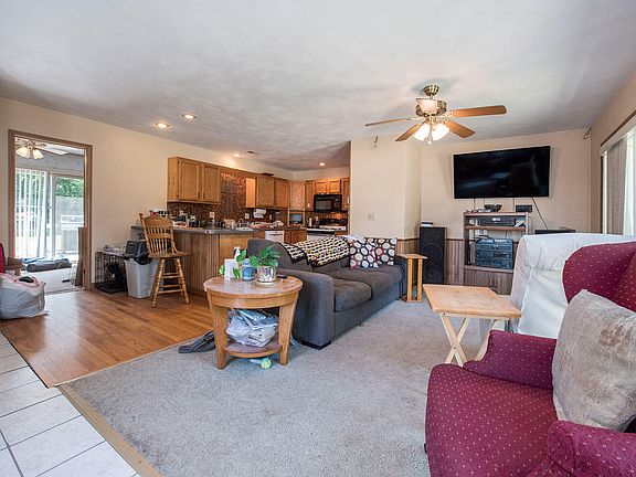 4th image of 1448 Woodland Bch