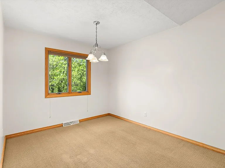 2427 Reynolds Manor Dr #0 — Photo 13
