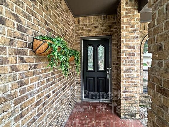 4th image of 7516 Woodhaven Dr