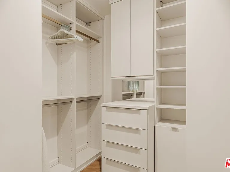 211 Elm Ct #13E — Photo 15