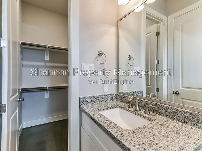10926 Brookeshire Chase Ln — Photo 13