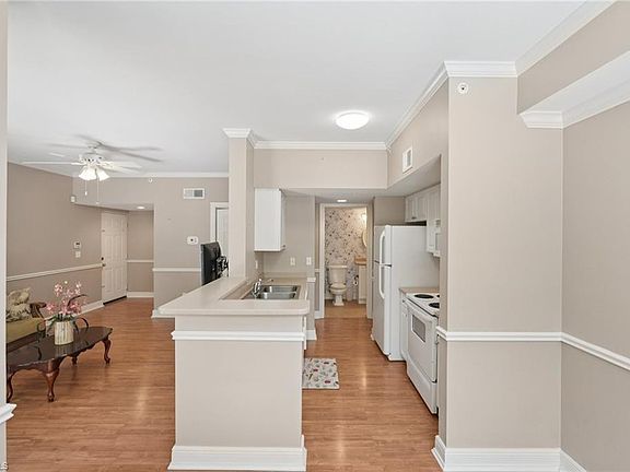 5th image of 1840 Florida Club CIR #5305