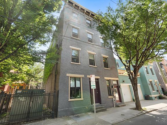 2nd image of 1412 Republic St APT 401
