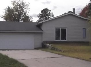 1214 Cypress Dr, O'Fallon, MO 63366