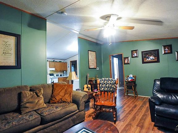 3rd image of 7560 Forest Hill Dr