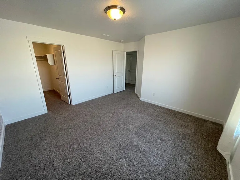 Bedroom #2 with Large Walk-in Closet (Upstairs)