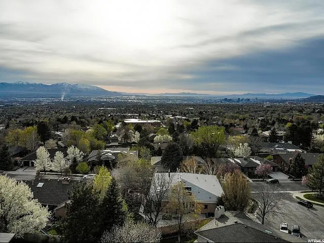 1407 S Chancellor Way — Photo 40