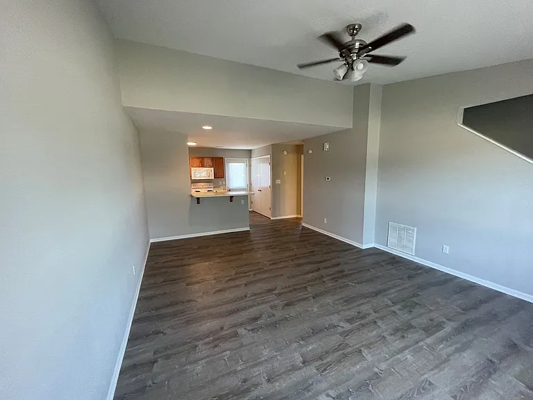 1421 Risen Star Ct — Photo 4