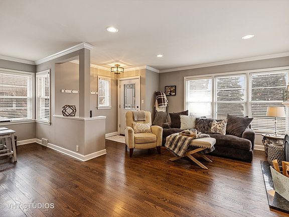 3rd image of 115 Coolidge Ave