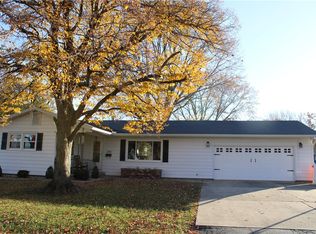 1201 N Wood St, Shelbyville, IL 62565