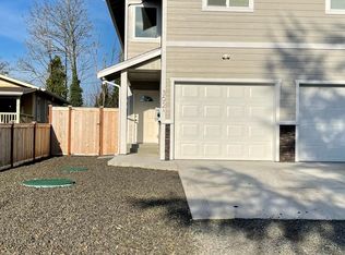 302 Washington Ave SW #B, Yelm, WA 98597
