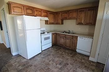 4th image of 225 Opal Ct