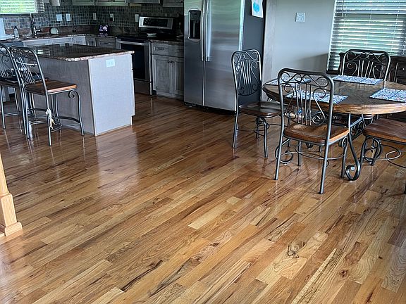 3rd image of 843 Sourwood Dr
