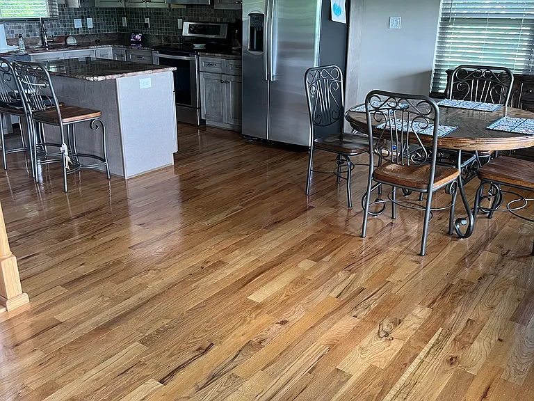 843 Sourwood Dr — Photo 3