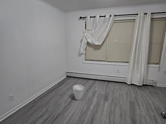 4th image of 9760 Corona Ave Floor 1