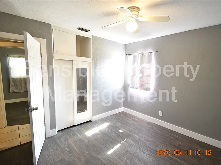 1906 E Bougainvillea Ave — Photo 23