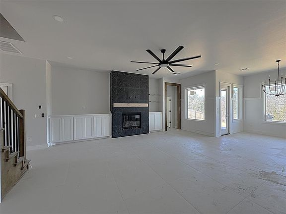 4th image of 15517 Aparados Way