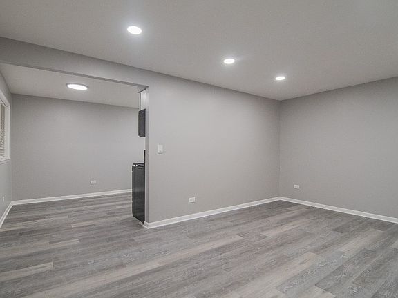 4th image of 3249 N Keeler Ave #Gw