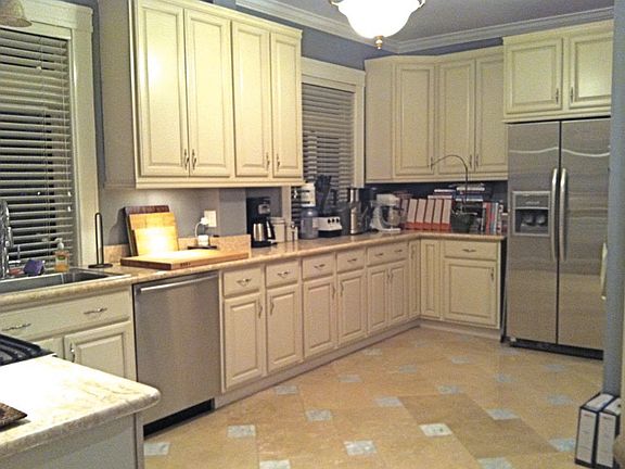 4th image of 2299 Sacramento St APT 21