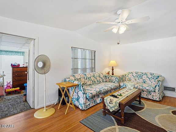 5th image of 156 Iron Gate Cir