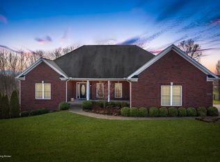 330 Peach Orchard Cir, Fisherville, KY 40023