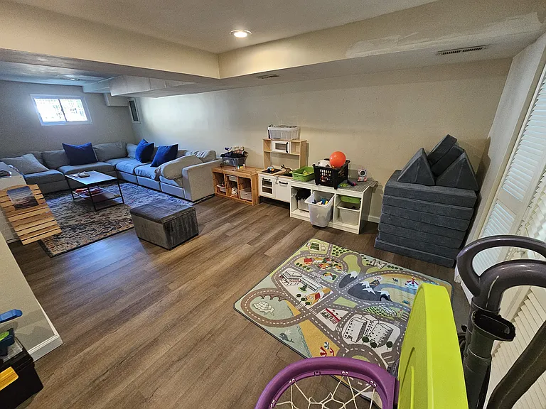 2215 32nd St SE — Photo 8