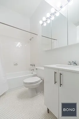 Rented by Bond New York | media 8