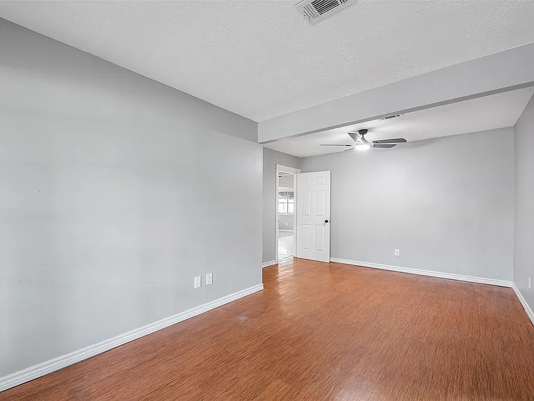 239 Blackwater Ln — Photo 18
