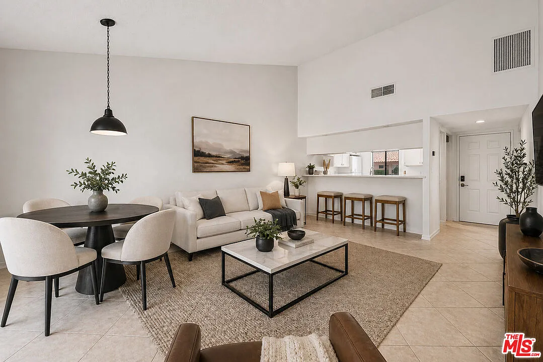 2 bed, 2.5 bath, 938 sqft, $2,500 — Photo 4