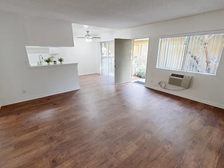 16220 Cornuta Apartments — Photo 28