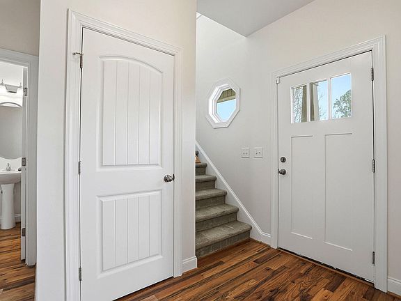 2nd image of 25 Cranbrooke Dr