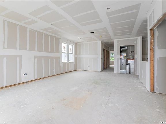 4th image of 411 Breton Way
