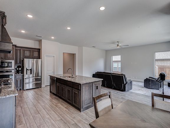 5th image of 334 Winterwood Dr