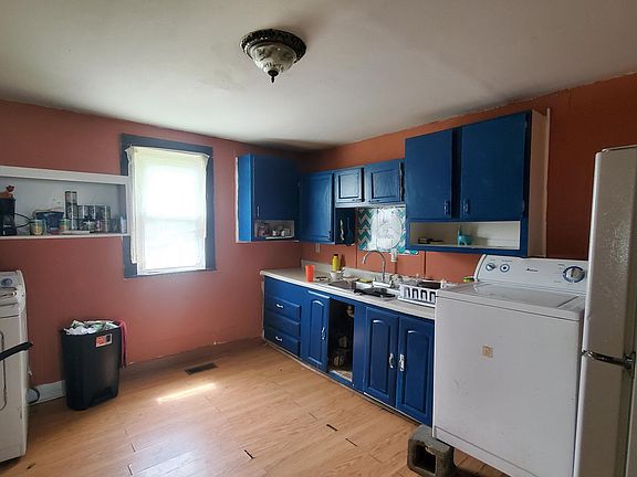 4th image of 2831 Nichols Ave