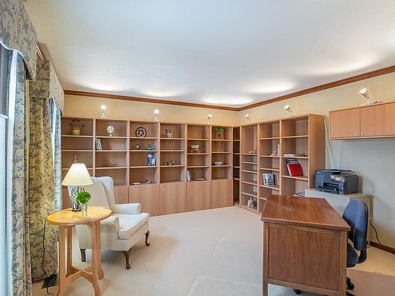 3rd image of 4611 Coolbrook Dr