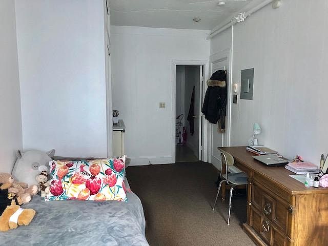 2nd image of 250 Newbury St #11C