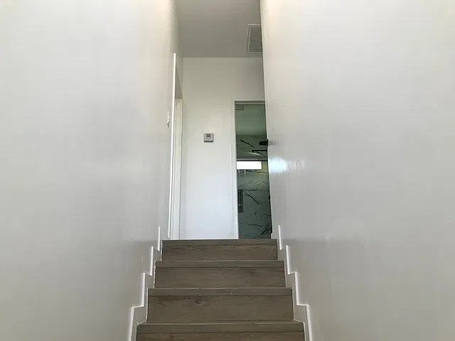 3 bed, 1000 sqft, $3,695 — Photo 2