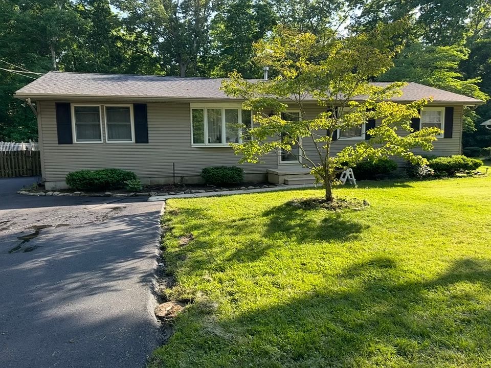 1st image of 623 Woodland Ave