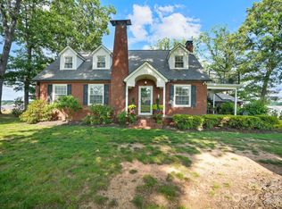 1520 5th St NE, Hickory, NC 28601