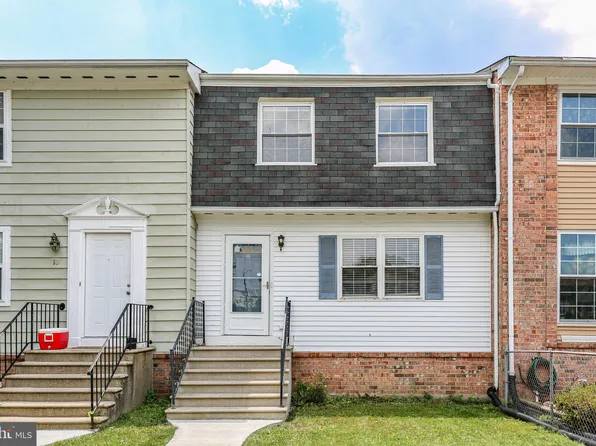 9 Coventry Ct, Fredericksburg, VA 22405