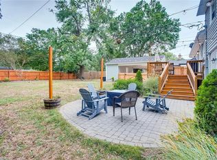 556 Sandridge Rd, Charlotte, NC 28210