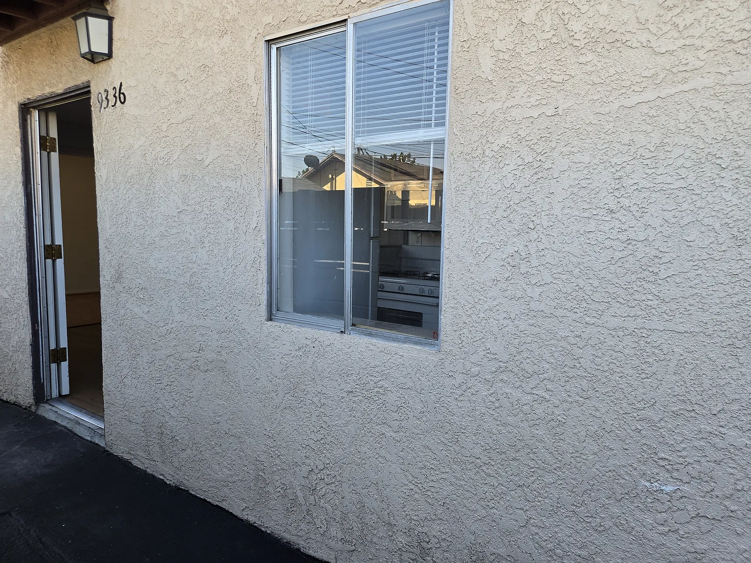 1 bed, 550 sqft, $1,999 — Photo 2