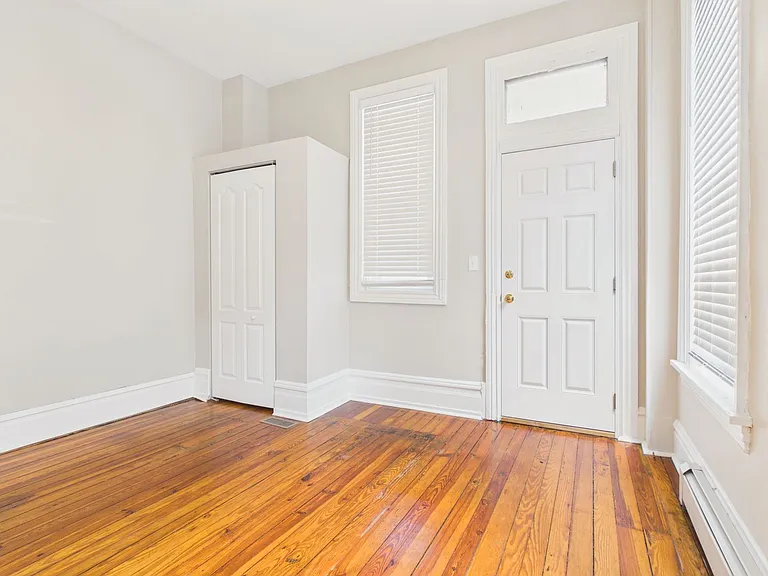 206 Kelker St — Photo 14